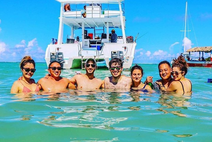 08d18c52-e0ff-4906-abd3-abf49fcb0385_party-boat-and-snorkel-tours.png
