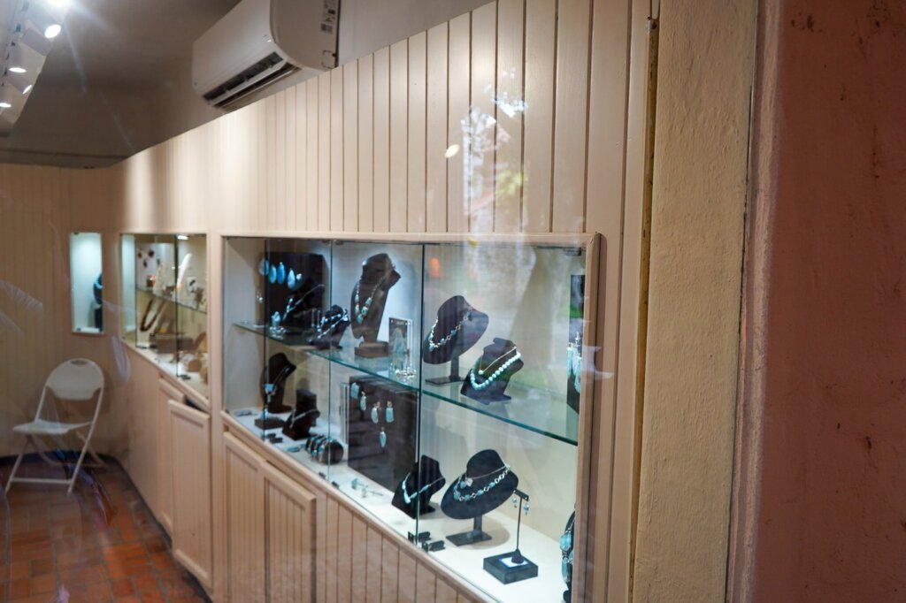ART00161-1.jpg