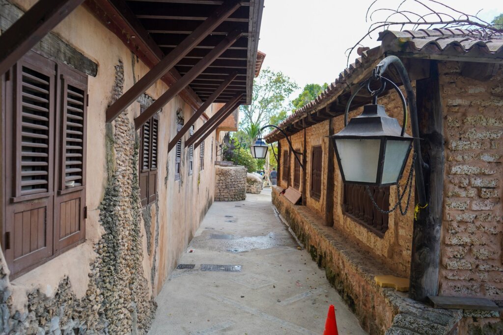 ART00162-1.jpg