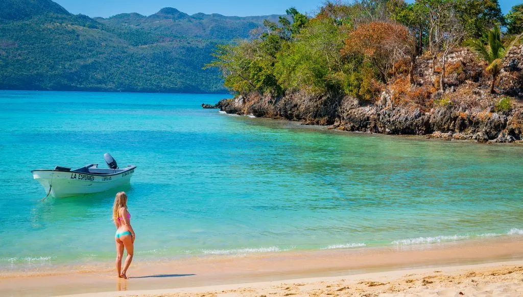 Excursion-a-las-playas-de-samana.webp